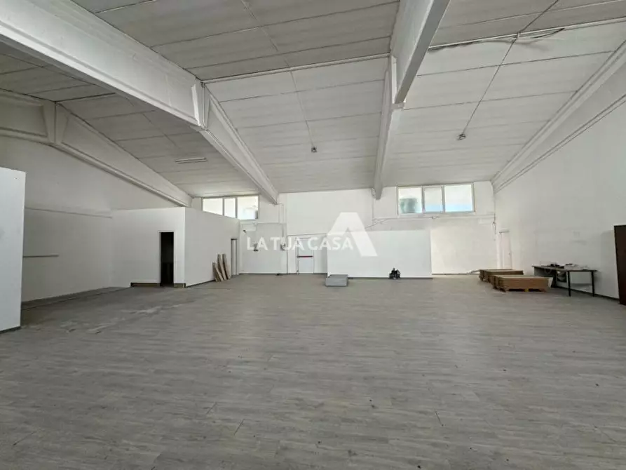 Immagine 2 di Capannone industriale in vendita  in Zona Artigianale Foroni a Valeggio Sul Mincio