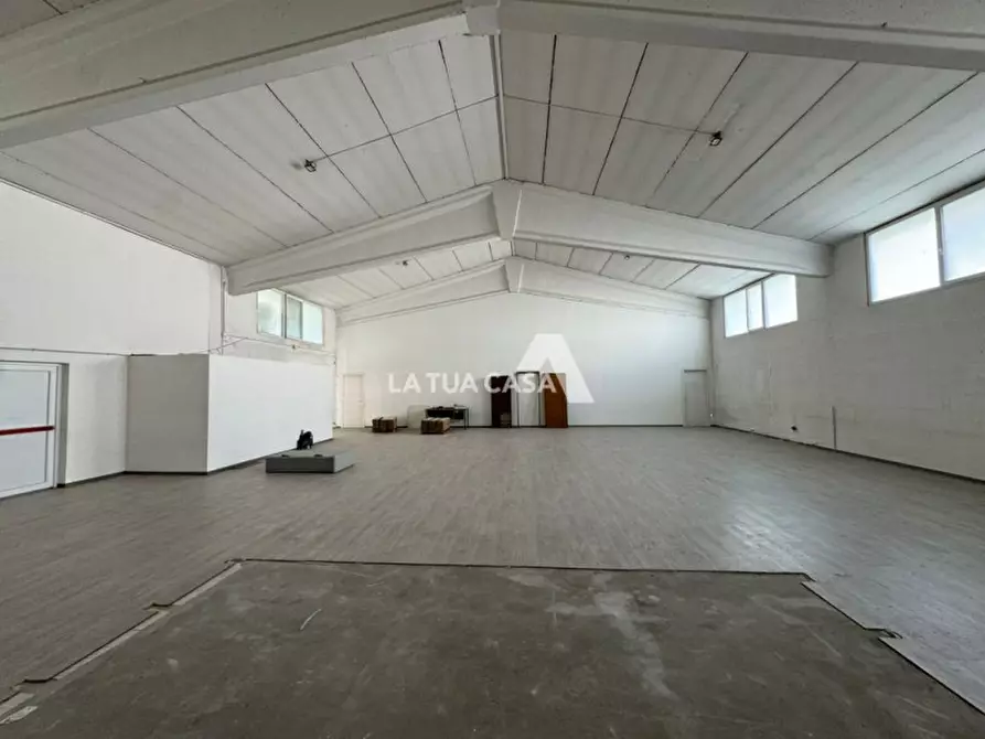 Immagine 3 di Capannone industriale in vendita  in Zona Artigianale Foroni a Valeggio Sul Mincio