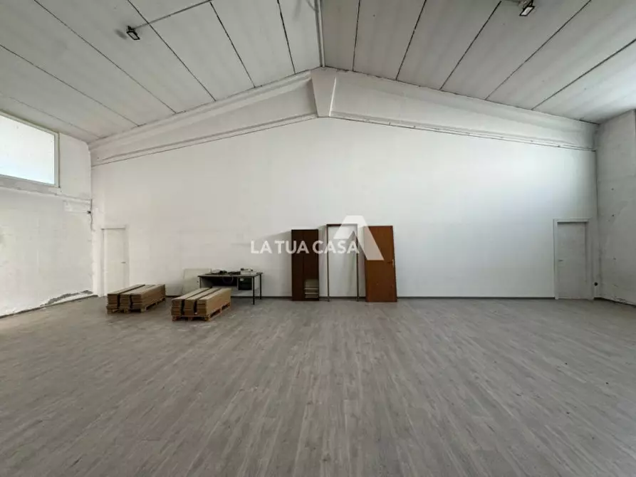 Immagine 4 di Capannone industriale in vendita  in Zona Artigianale Foroni a Valeggio Sul Mincio