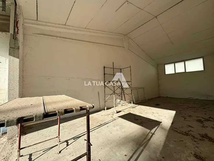 Immagine 10 di Capannone industriale in vendita  in Zona Artigianale Foroni a Valeggio Sul Mincio