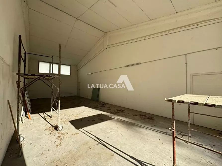 Immagine 11 di Capannone industriale in vendita  in Zona Artigianale Foroni a Valeggio Sul Mincio