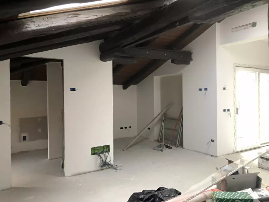 Immagine 3 di Loft/Open space in vendita  in Via Elio Bragaglia a Bologna