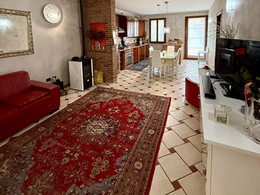 Immagine 5 di Casa trifamiliare in vendita  in Via Castagna a Casale Di Scodosia