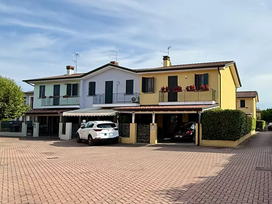 Immagine 13 di Casa trifamiliare in vendita  in Via Castagna a Casale Di Scodosia