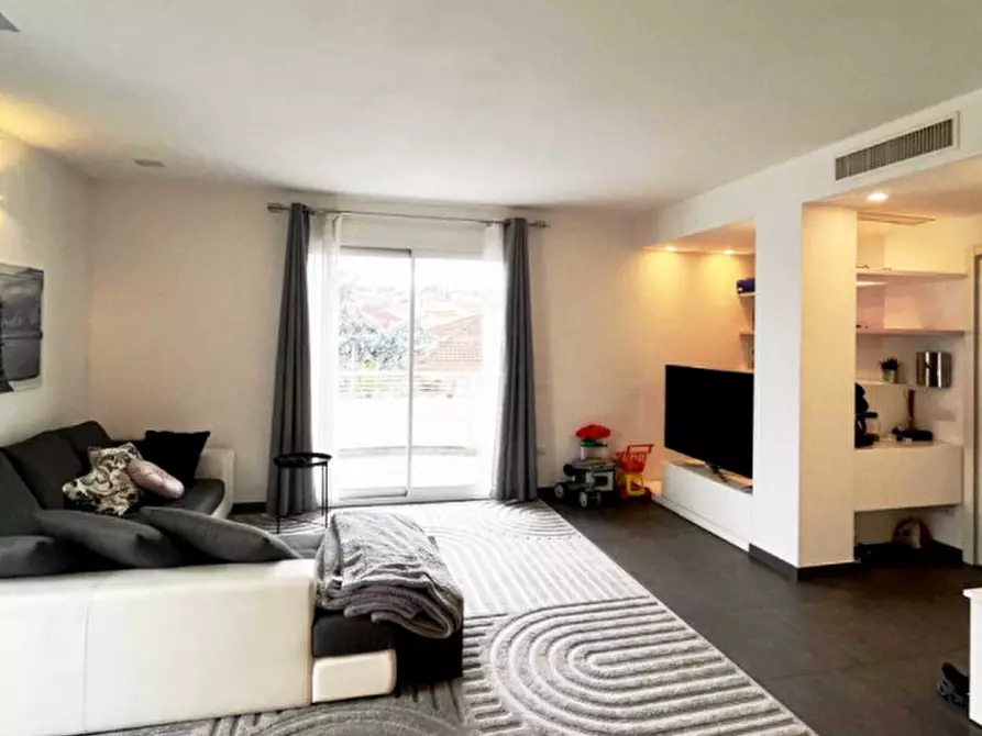 Immagine 3 di Appartamento in vendita  in Viale Mogadiscio a Riccione