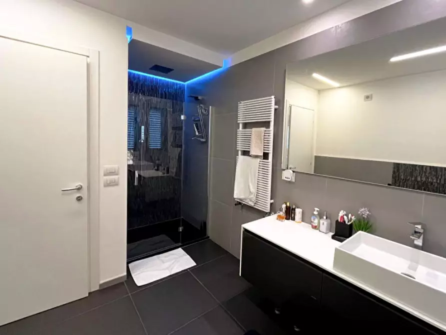 Immagine 9 di Appartamento in vendita  in Viale Mogadiscio a Riccione