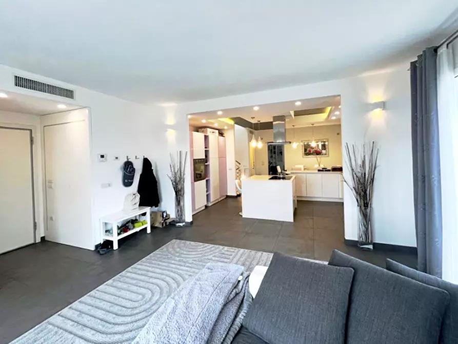 Immagine 13 di Appartamento in vendita  in Viale Mogadiscio a Riccione