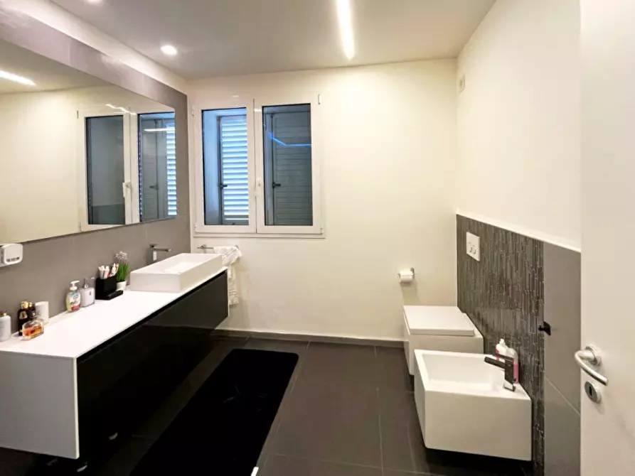 Immagine 25 di Appartamento in vendita  in Viale Mogadiscio a Riccione