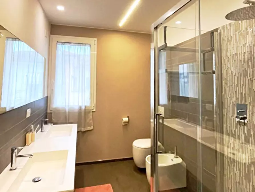 Immagine 27 di Appartamento in vendita  in Viale Mogadiscio a Riccione