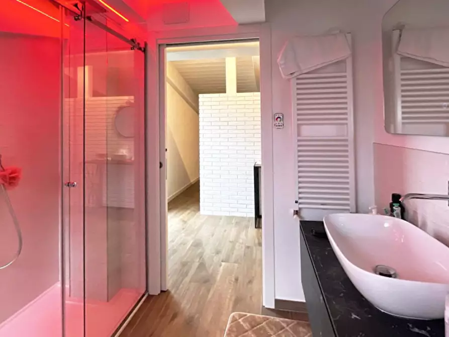 Immagine 30 di Appartamento in vendita  in Viale Mogadiscio a Riccione