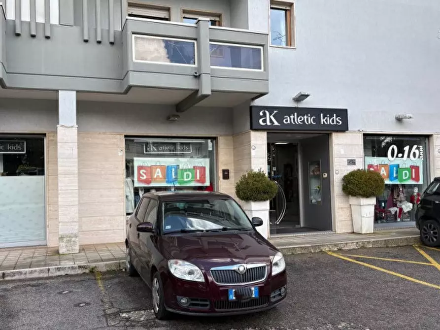 Immagine 1 di Negozio in affitto  in via taranto 87 a Martina Franca