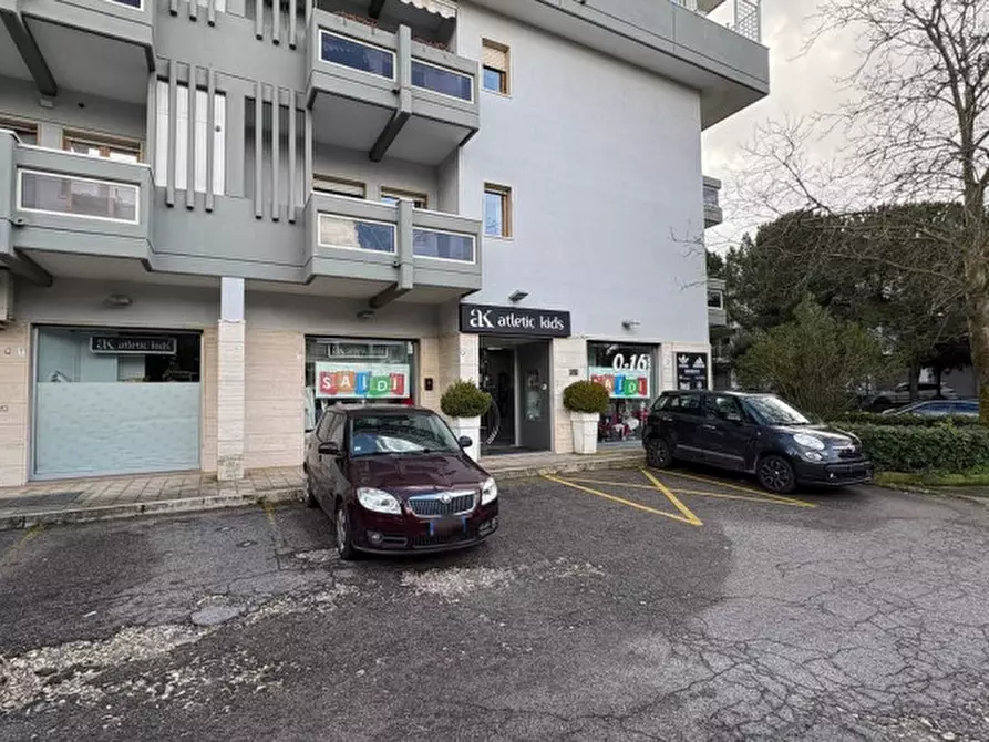 Immagine 2 di Negozio in affitto  in via taranto 87 a Martina Franca
