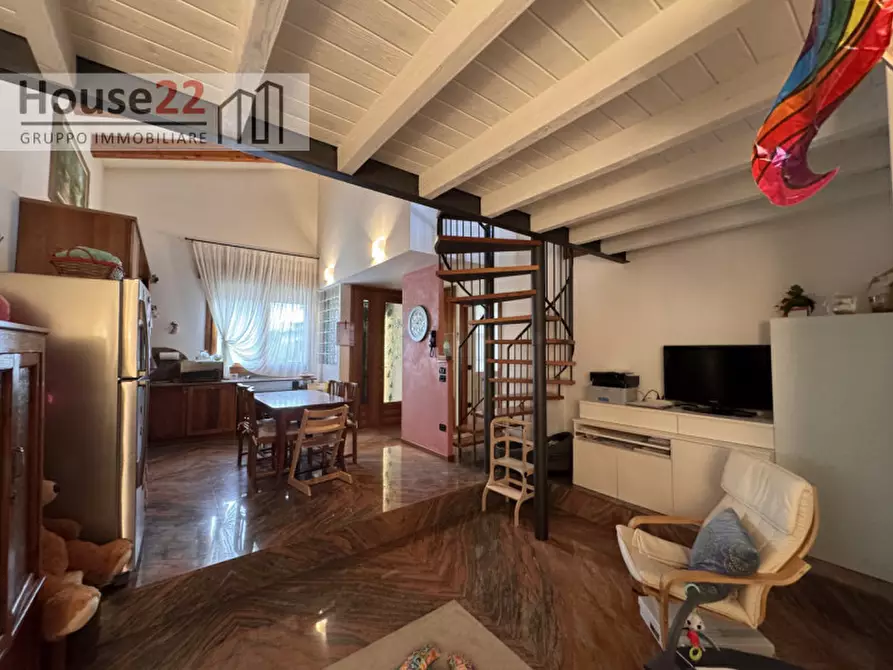 Immagine 4 di Palazzo in vendita  in via Caprera 26 a Dueville