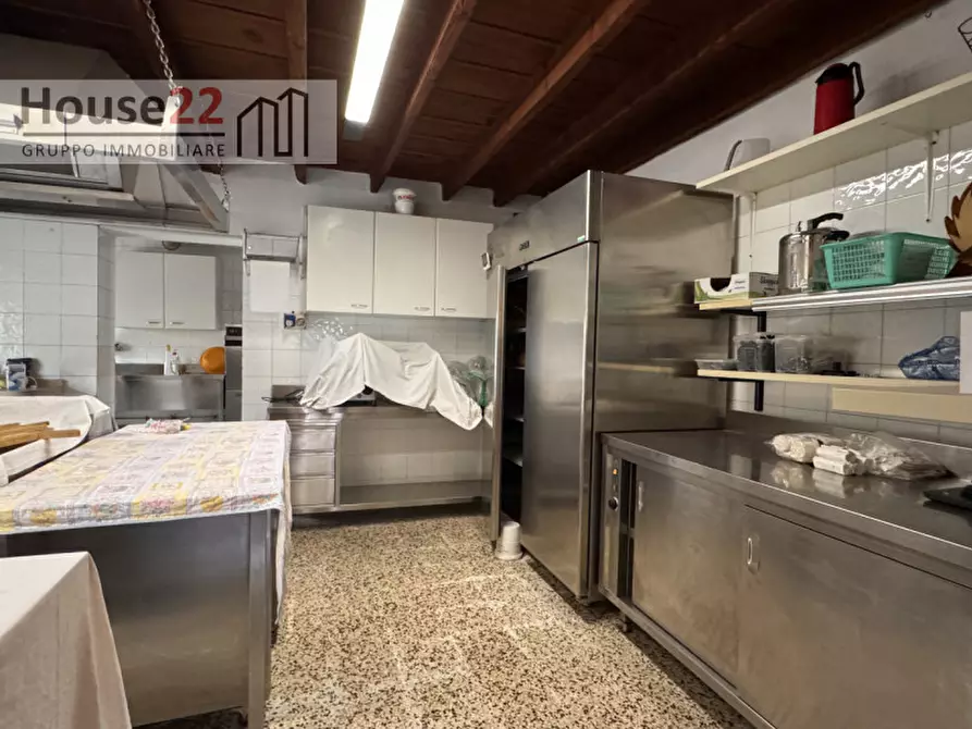 Immagine 14 di Palazzo in vendita  in via Caprera 26 a Dueville