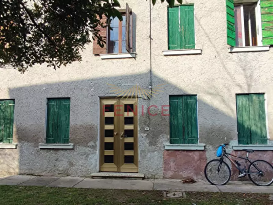 Immagine 18 di Casa indipendente in vendita  in Via Calpena a Conegliano