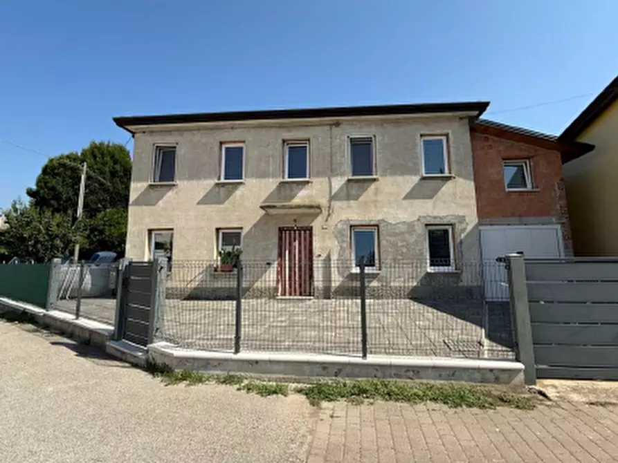 Immagine 1 di Casa indipendente in vendita  in Via Bucchignana, 1 a Noale