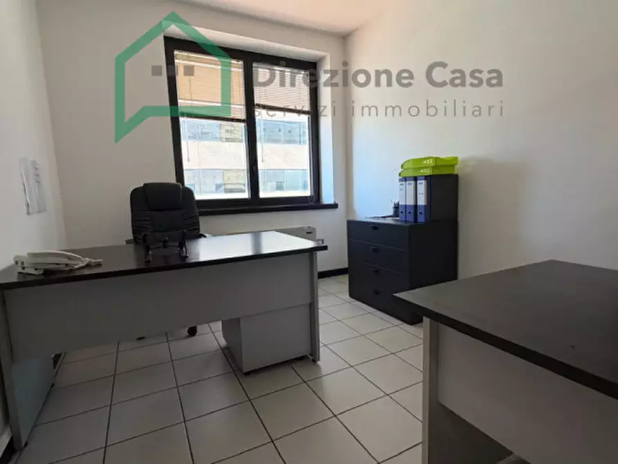 Immagine 3 di Ufficio in vendita  in CENTRO DIREZIONALE a Napoli