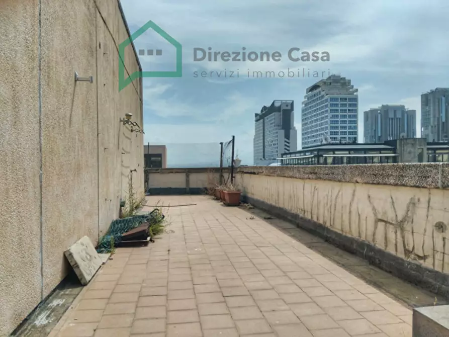 Immagine 5 di Ufficio in vendita  in CENTRO DIREZIONALE a Napoli