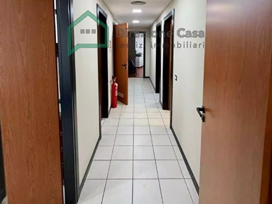 Immagine 6 di Ufficio in vendita  in CENTRO DIREZIONALE a Napoli