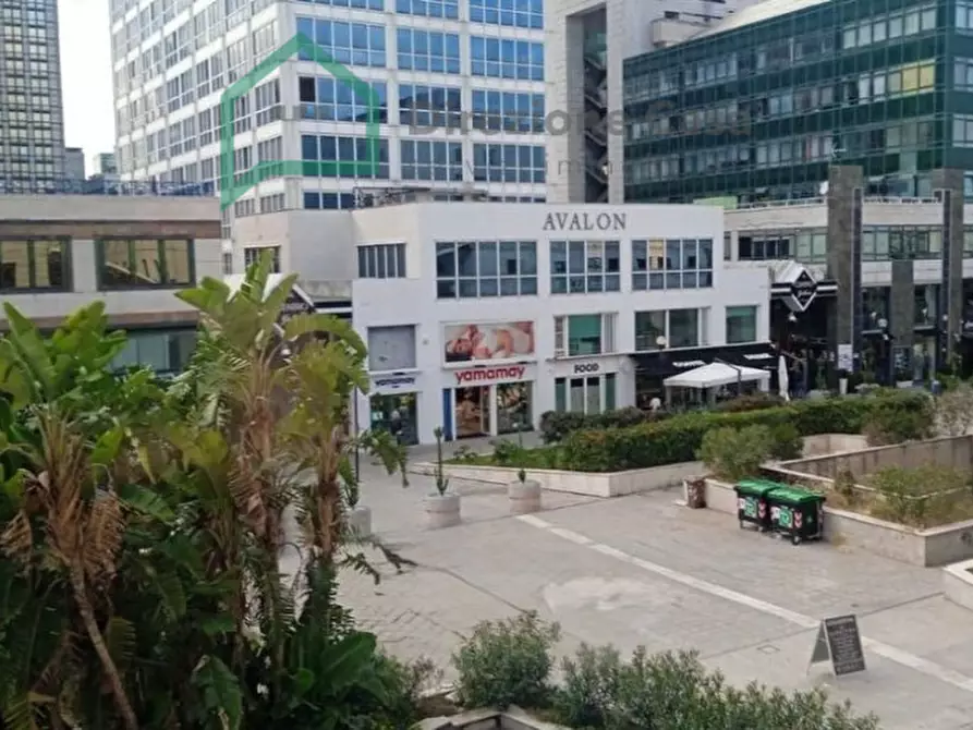Immagine 8 di Ufficio in vendita  in CENTRO DIREZIONALE a Napoli