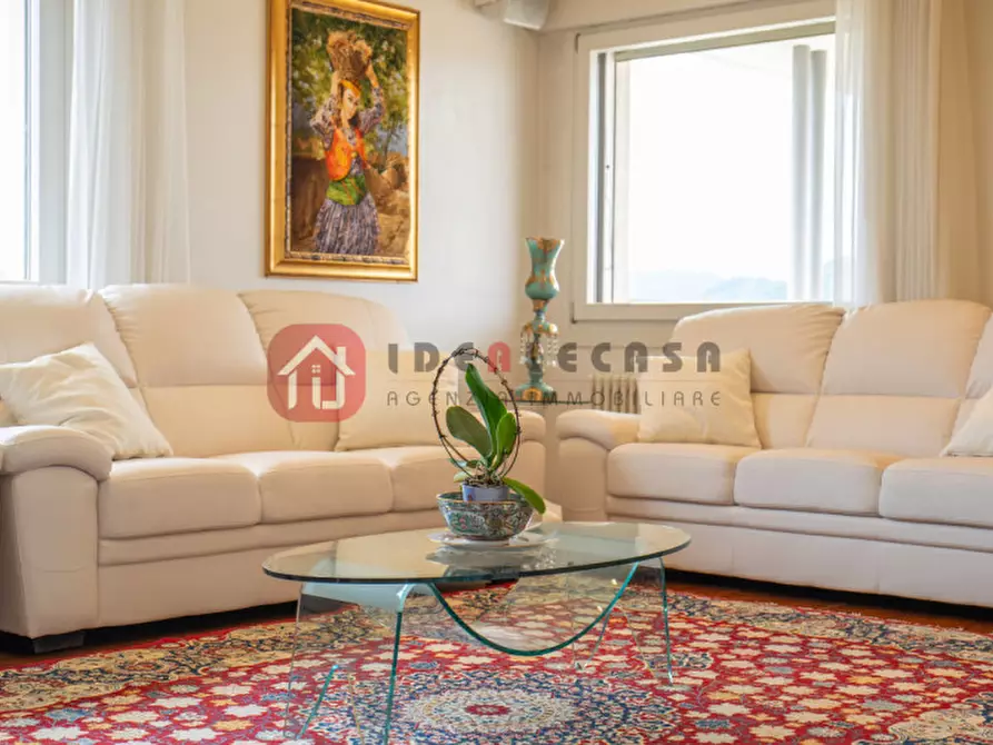 Immagine 5 di Attico in vendita  in Via Cristoforo Colombo a Abano Terme