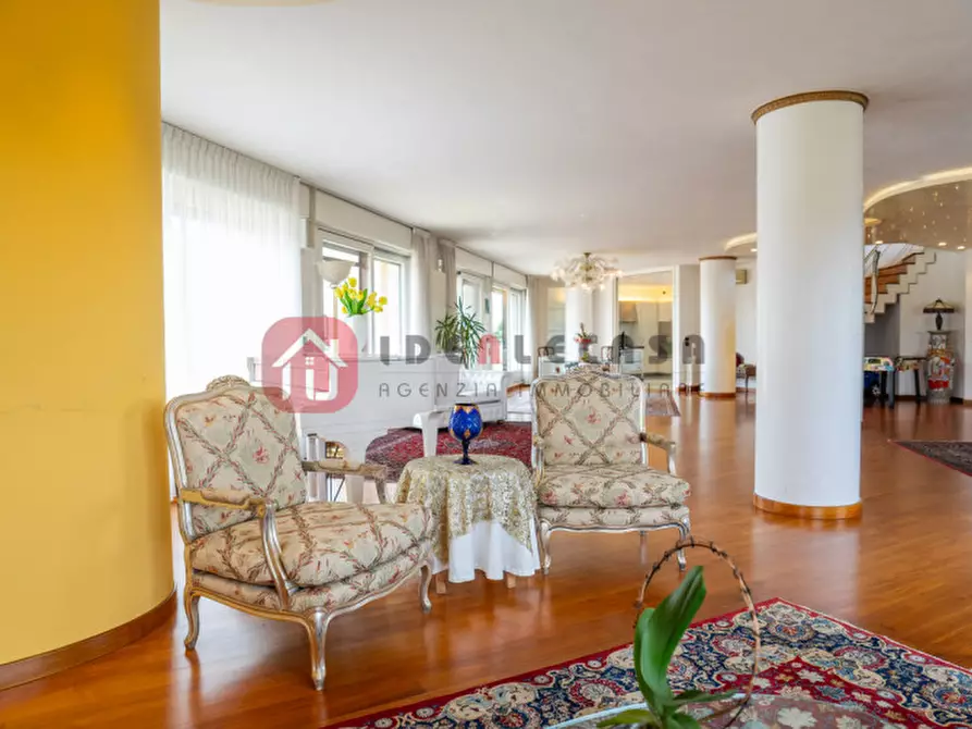 Immagine 6 di Attico in vendita  in Via Cristoforo Colombo a Abano Terme