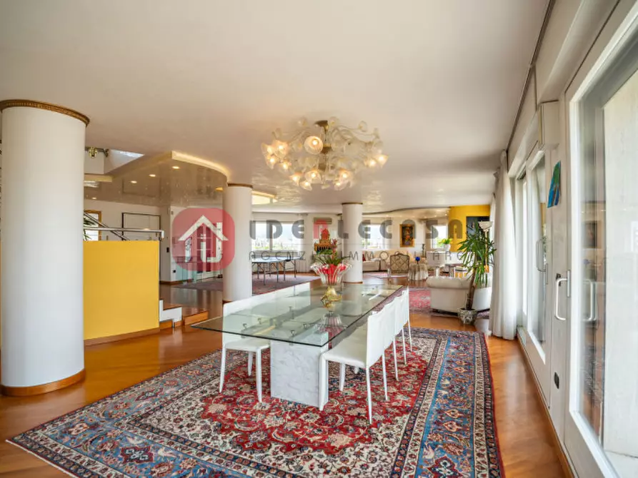 Immagine 11 di Attico in vendita  in Via Cristoforo Colombo a Abano Terme