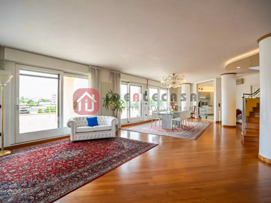 Immagine 13 di Attico in vendita  in Via Cristoforo Colombo a Abano Terme