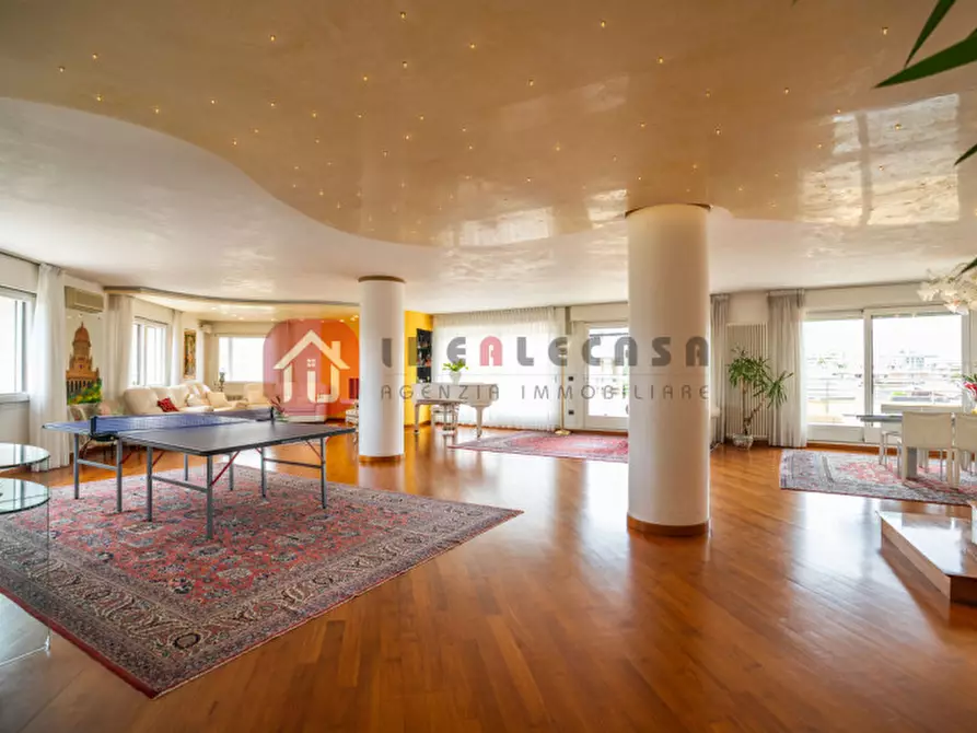 Immagine 15 di Attico in vendita  in Via Cristoforo Colombo a Abano Terme