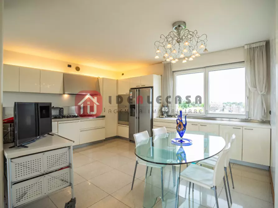 Immagine 16 di Attico in vendita  in Via Cristoforo Colombo a Abano Terme