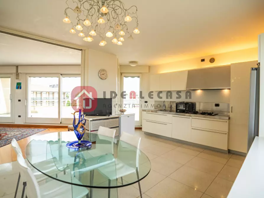 Immagine 17 di Attico in vendita  in Via Cristoforo Colombo a Abano Terme