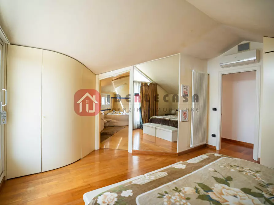 Immagine 27 di Attico in vendita  in Via Cristoforo Colombo a Abano Terme