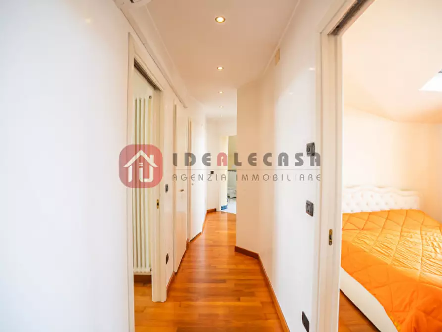 Immagine 36 di Attico in vendita  in Via Cristoforo Colombo a Abano Terme