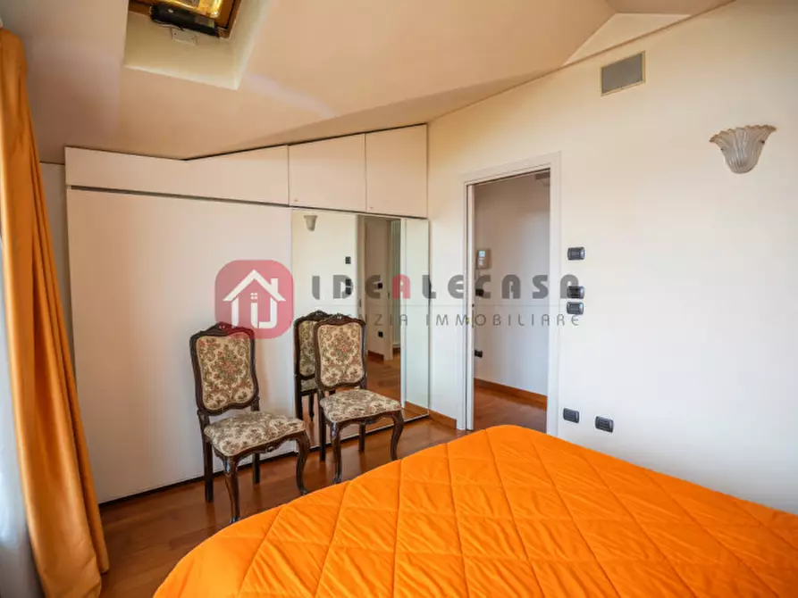 Immagine 39 di Attico in vendita  in Via Cristoforo Colombo a Abano Terme