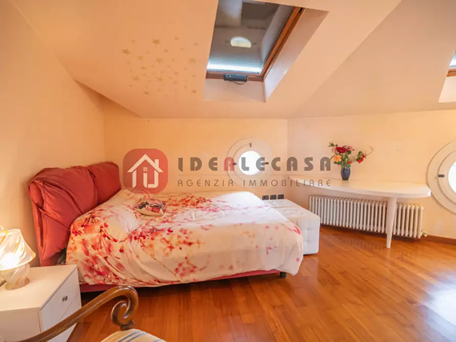 Immagine 41 di Attico in vendita  in Via Cristoforo Colombo a Abano Terme