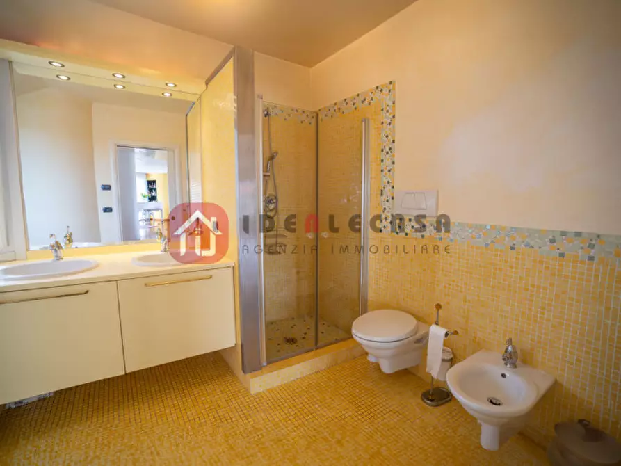 Immagine 48 di Attico in vendita  in Via Cristoforo Colombo a Abano Terme