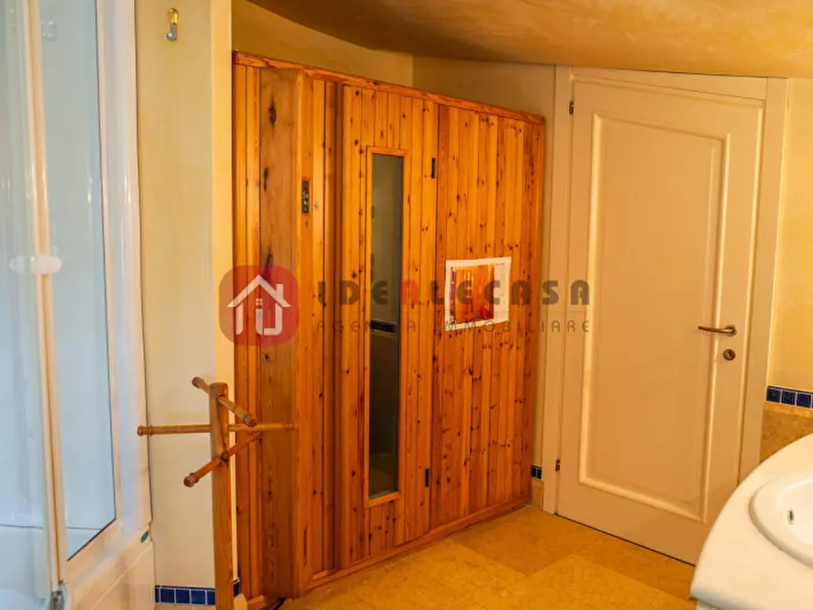 Immagine 55 di Attico in vendita  in Via Cristoforo Colombo a Abano Terme