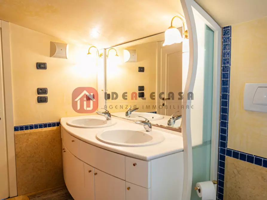 Immagine 56 di Attico in vendita  in Via Cristoforo Colombo a Abano Terme