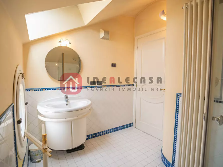 Immagine 60 di Attico in vendita  in Via Cristoforo Colombo a Abano Terme