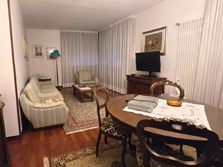 Immagine 2 di Casa indipendente in vendita  in Via Monte Passarin, 23, 36061 Bassano del Grappa VI, Italia a Bassano Del Grappa