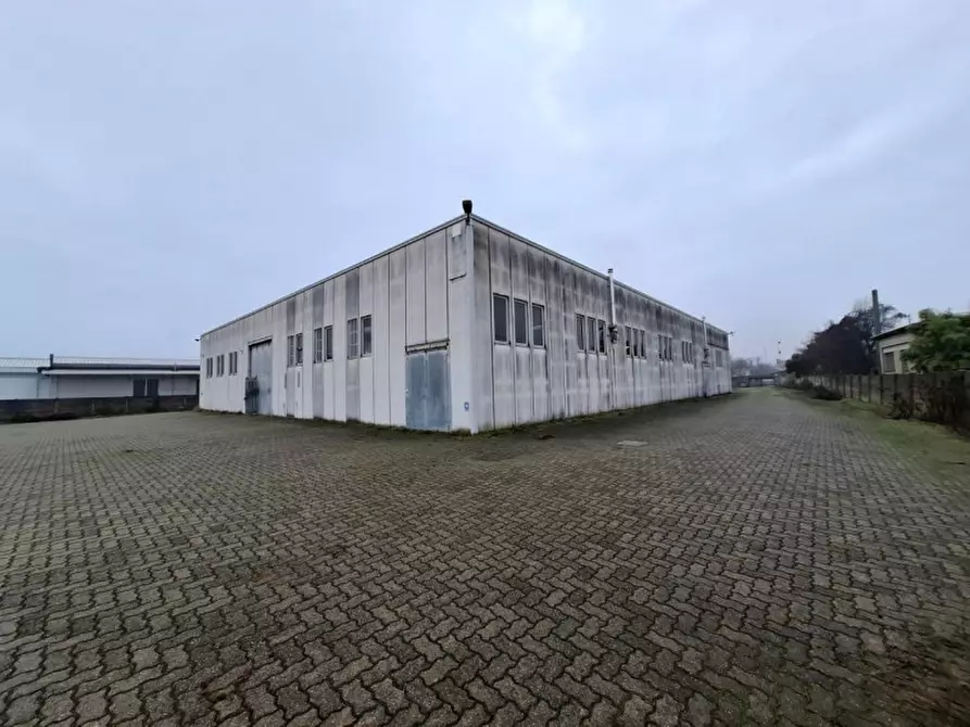 Immagine 8 di Capannone industriale in vendita  in Via Montebello, 70, 27029 Vigevano PV, Italia a Vigevano