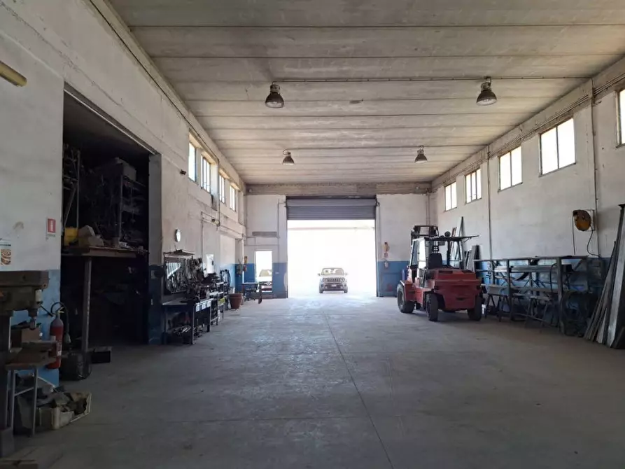 Immagine 8 di Capannone industriale in vendita  in Strada Provinciale 231, N. km 11 a Bitonto