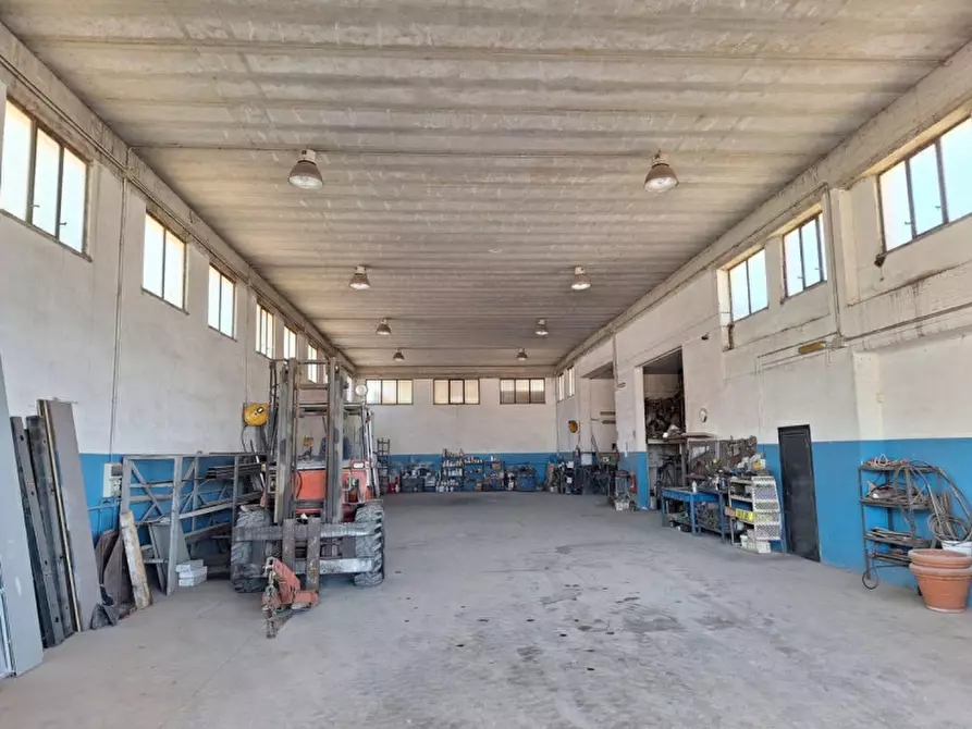 Immagine 9 di Capannone industriale in vendita  in Strada Provinciale 231, N. km 11 a Bitonto