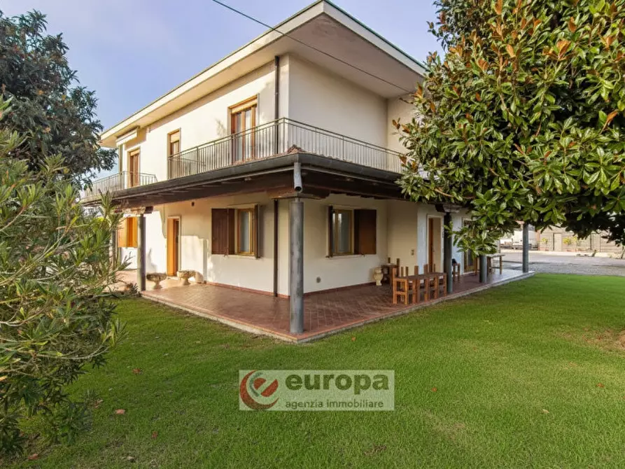 Immagine 5 di Casa indipendente in vendita  in Strada Postumia a Vicenza