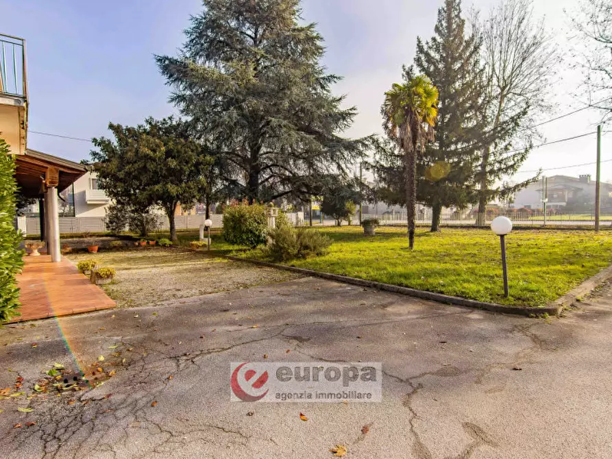 Immagine 9 di Casa indipendente in vendita  in Strada Postumia a Vicenza