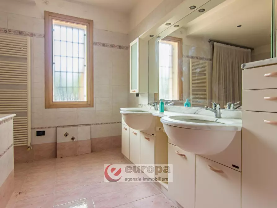 Immagine 20 di Casa bifamiliare in vendita  in Strada Postumia a Vicenza