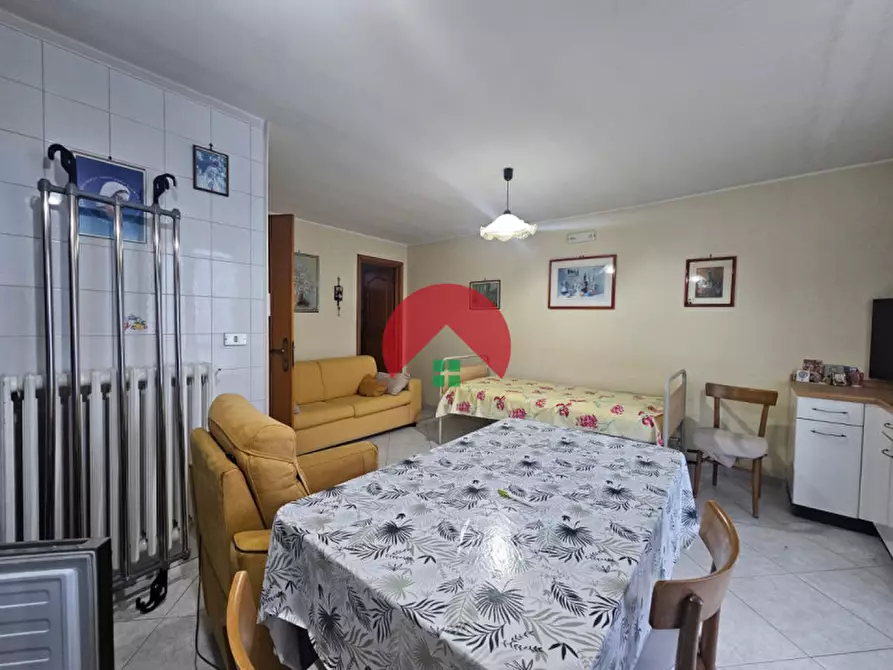 Immagine 4 di Villetta a schiera in vendita  in Via Cipro a Altamura