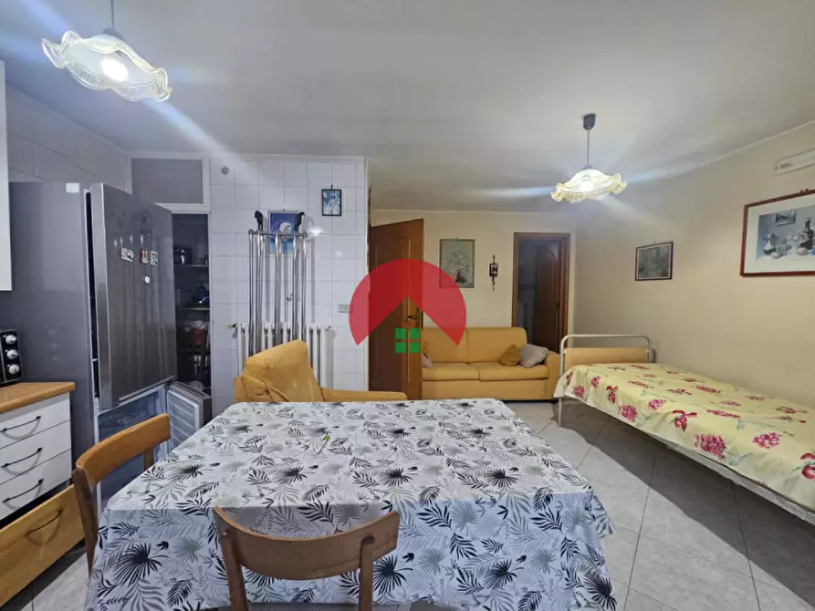 Immagine 5 di Villetta a schiera in vendita  in Via Cipro a Altamura