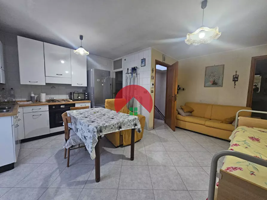 Immagine 7 di Villetta a schiera in vendita  in Via Cipro a Altamura