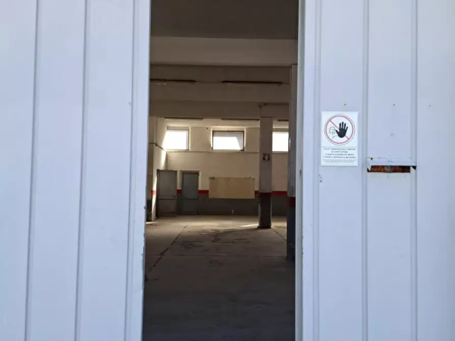 Immagine 2 di Capannone industriale in affitto  in via dell'industria a Fano